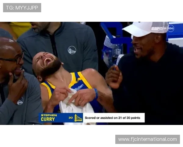 乌切上演精彩个人秀 连过两人晃过门将冷静射门助球队锁定胜局